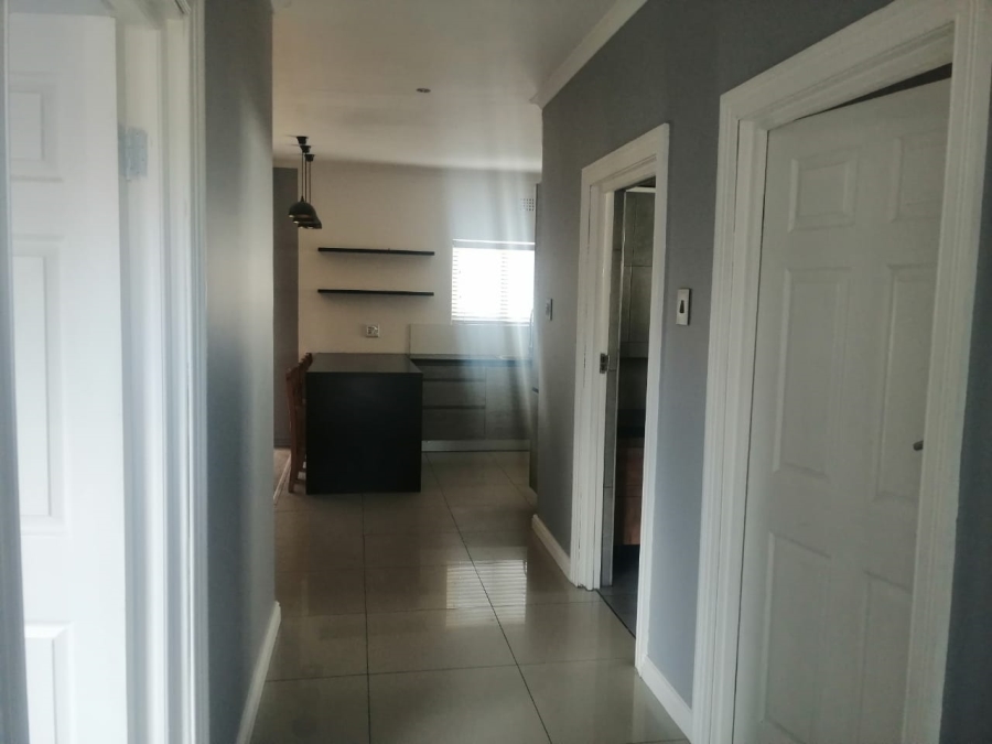 To Let 2 Bedroom Property for Rent in Athlone Western Cape